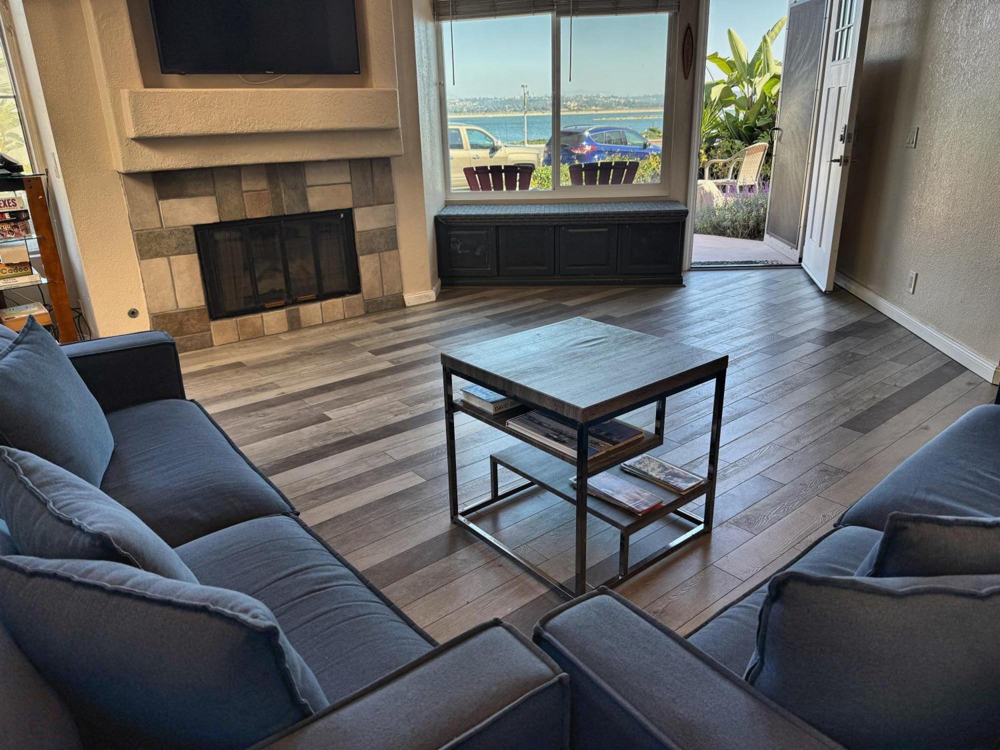 Panoramic View Bayfront Gem 3br Holiday home *